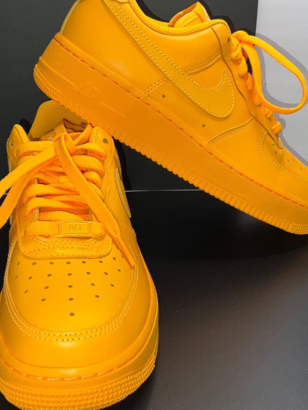 Nike Air Force 1. Laser Orange. US Women’s 8/Men’s 6.5/EUR 39. NWOT/Box - Picture 4 of 7